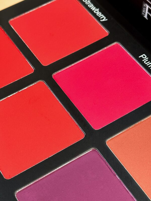 Flawless Ivy Blush Palette - Image 3