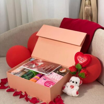 #TreatYourself Love Box