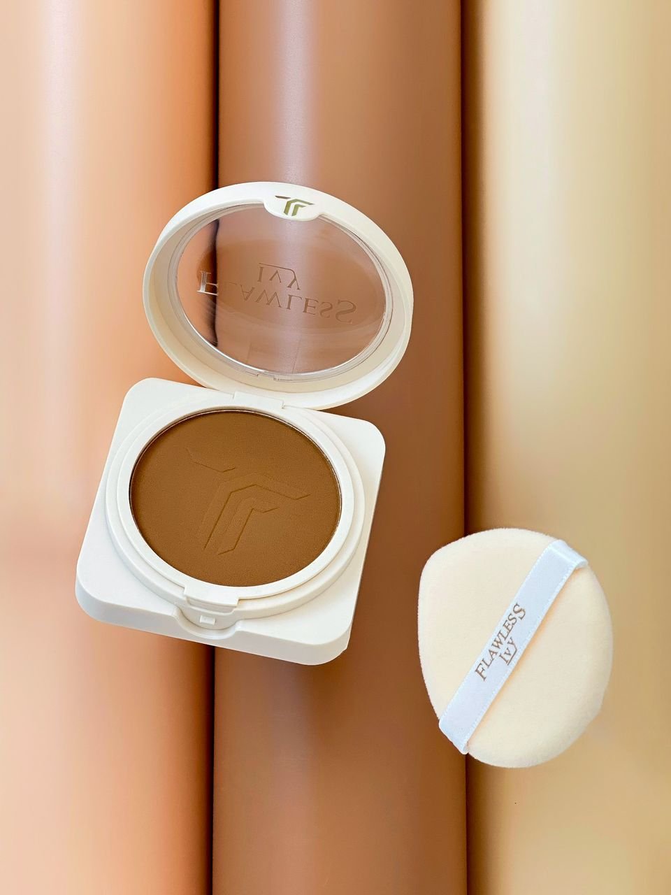 Blur Essence Pressed Powder - Image 5