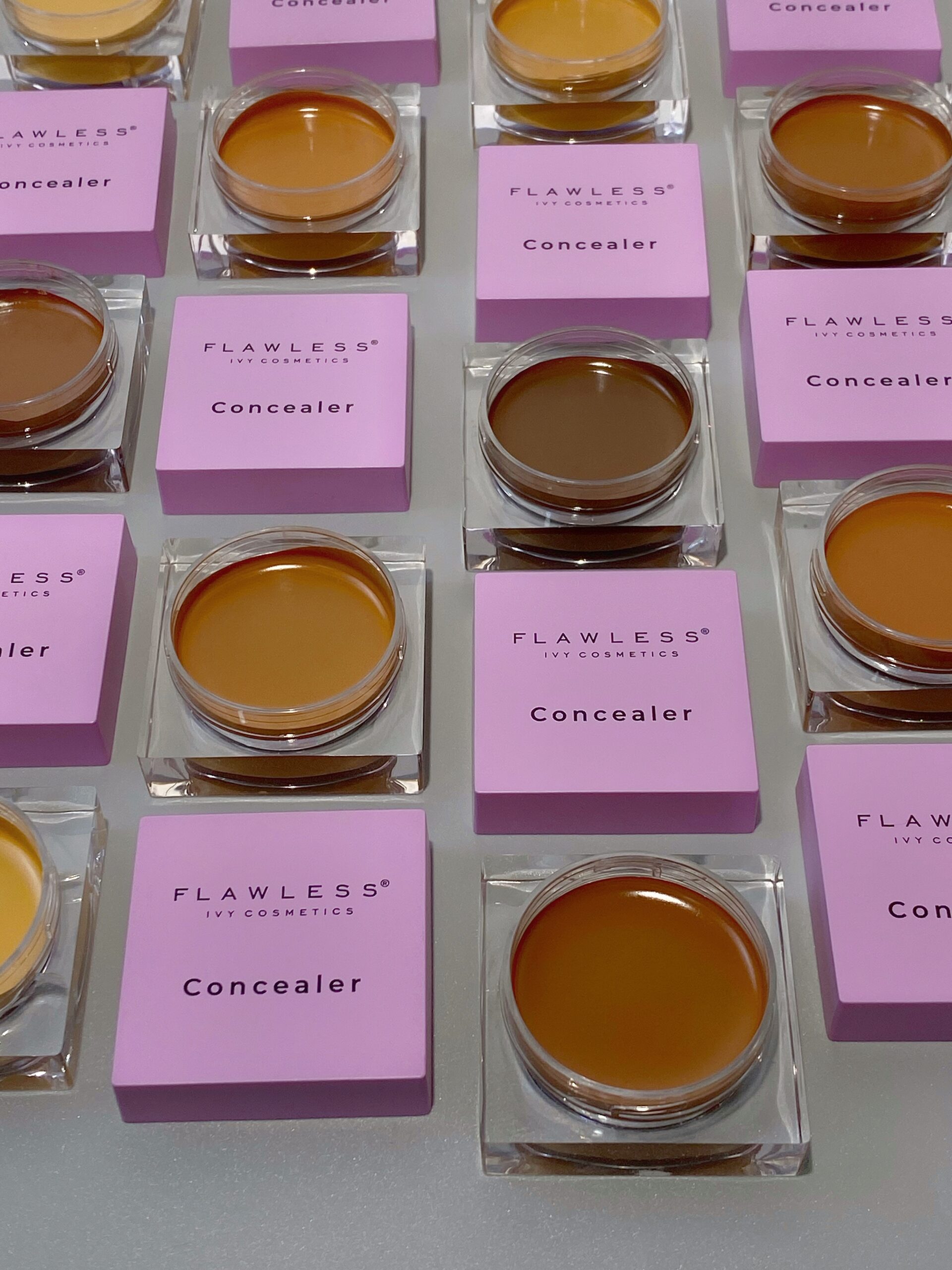 Flawless Pot Concealer - Image 5